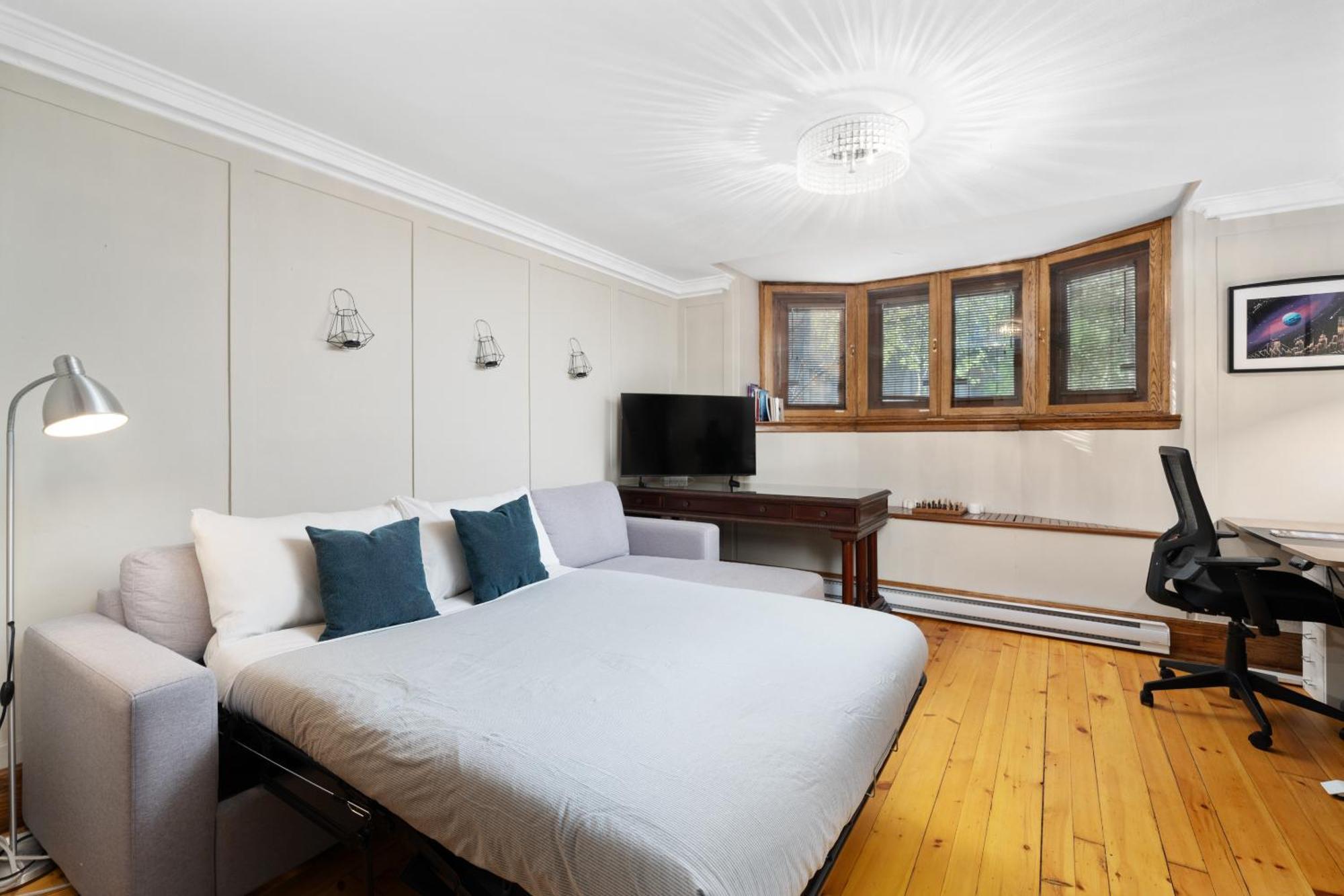 Modern, Cozy Apartment In Heart Of Mont Royal 蒙特利尔 外观 照片